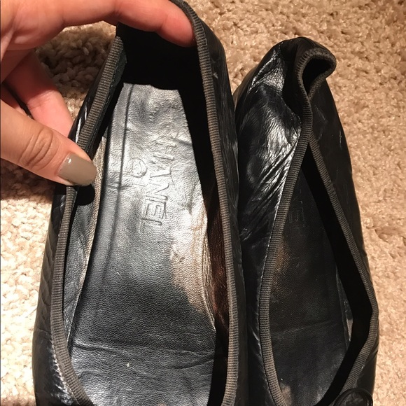 Classic Authentic Chanel Flat. - Picture 3 of 6
